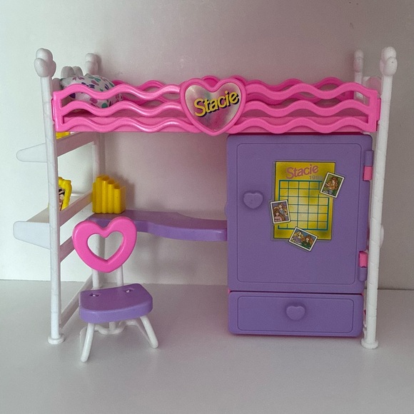 (Barbie) Stacie’s 3-in-1 Bunk Bed (Bed, Desk, Closet)
Complete, 1993, Mattel - Picture 1 of 16